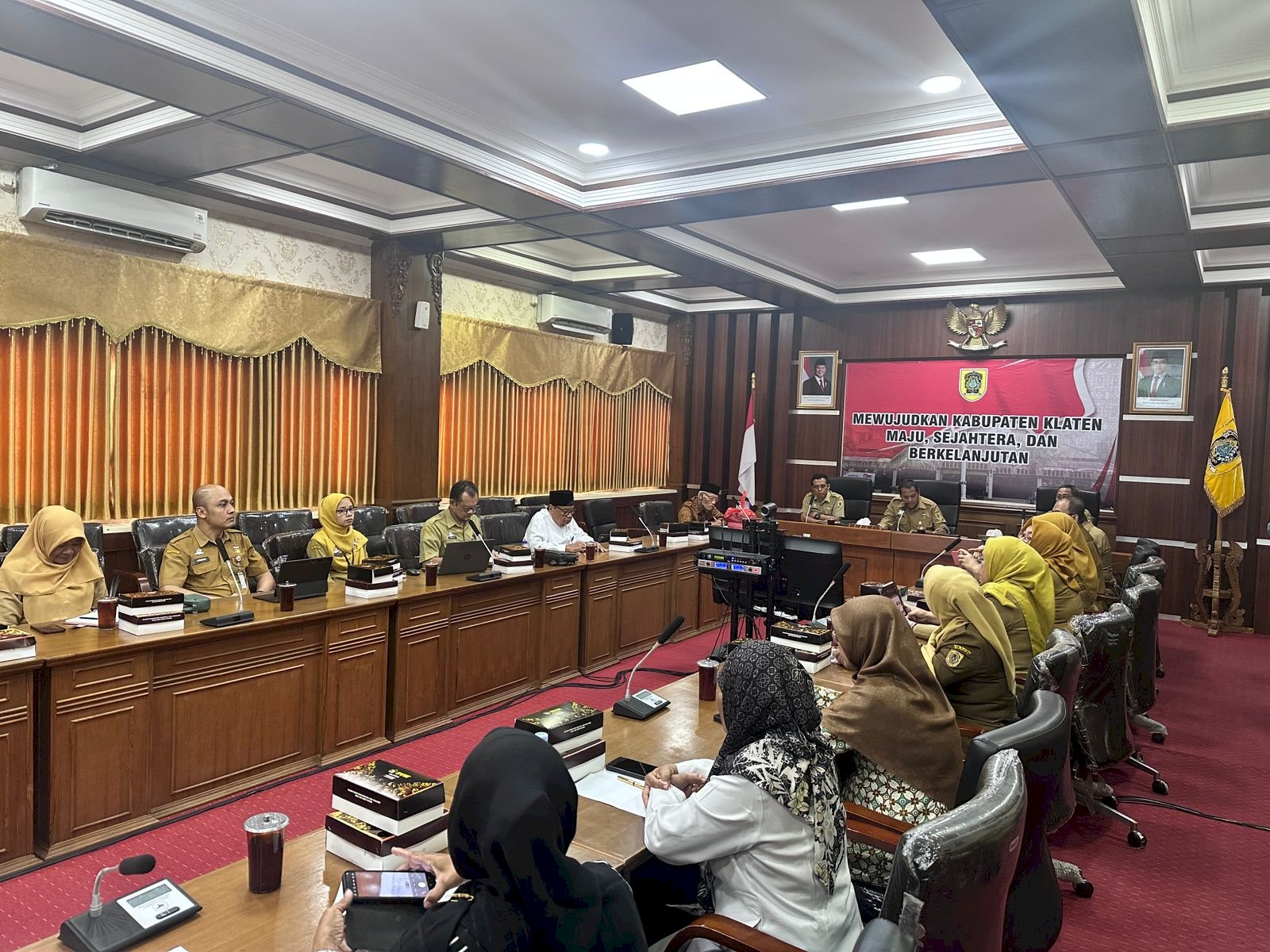 Rapat Forum Komunikasi Publik Sekretariat Daerah Klaten